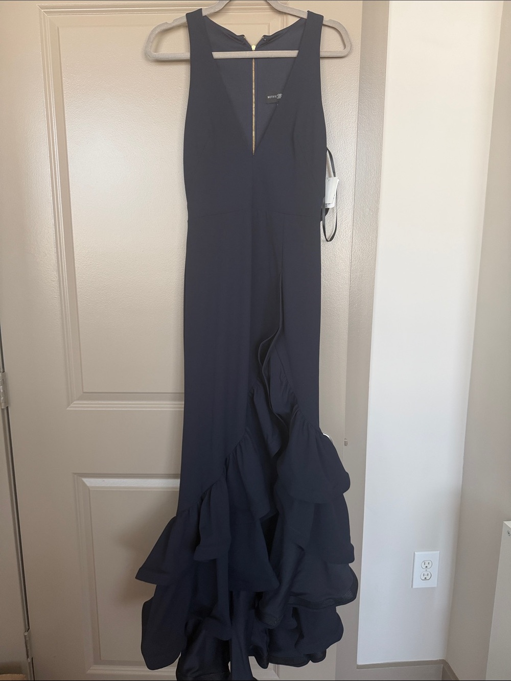 Elegant Navy Ruffle Hem Evening Dress